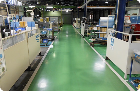 機械工場床 ライン引きによる作業効率化 通路